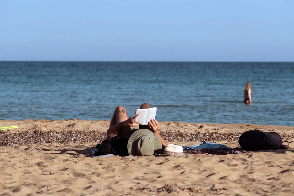 The Quiet Rebellion of the Slow Read