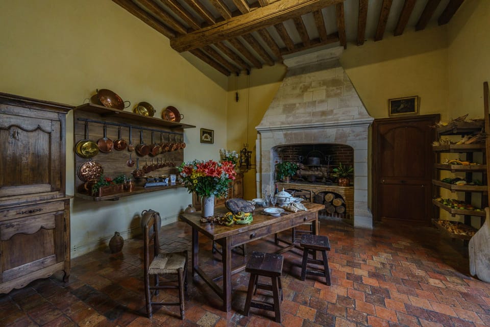 The Kitchen That Works: What I Learned from a Year of Cooking in a Badly Designed Room